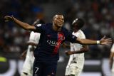 Mbappe ukir dwigol saat PSG hantam Lyon dengan kemenangan 4-1