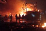 Sembilan kapal nelayan terbakar di Muara Baru Jakarta Utara