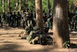 Angkatan Darat Bela Diri Jepang (JGSDF)  melaksanakan praktek patroli dihadapan Prajurit korps Marinir TNI AL dan Singapore Army pada Latihan Gabungan Bersama (Latgabma) Super Garuda Shield (SGS) di Hutan Selogiri Kalipuro, Banyuwangi, Jawa Timur, Minggu (3/9/2023). Latihan tersebut bertujuan untuk berbagi tehnik dan taktik dalam melaksanakan patroli tempur. Antara Jatim/Budi Candra Setya/zk.