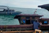 TNI AL evakuasi ABK dari kapal yang menabrak karang di Batam