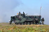 Prajurit Korps Marinir TNI AL keluar dari tank LVT-7 pada operasi pendaratan amfibi Latihan Gabungan Bersama (Latgabma) Super Garuda Shield (SGS) 2023 di Pantai Banongan, Pusat Latihan Pertempuran Marinir (Puslatpurmar) 5 Baluran, Situbondo, Jawa Timur, Minggu (10/9/2023). Pendaratan amfibi yang melibatkan Tentara Indonesia, Amerika, Jepang dan Singapura itu selain untuk berbagi pengetahuan pertempuran juga untuk mempererat hubungan persahabatan antar negara. ANTARA FOTO/Budi Candra Setya/YU 