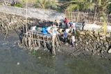 Kilang Cilacap bersinergi dengan Lanal wujudkan sungai bersih