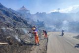 Kebakaran hutan di lereng Gunung Ijen capai 20 hektare