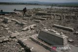 Fenomena munculnya makam lama di Waduk Gajah Mungkur