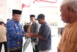 Pemkab Bantaeng salurkan zakat dan infaq BAZNAS kepada ratusan mustahiq