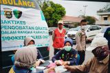 Polres OKI gelar pengobatan bantu  masyarakat terdampak karhutla