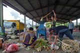 Warga Selaparang Kota Mataram diajak mengolah sampah jadi 