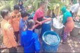 Pemkab Lampung Selatan terus pasok air bersih bantu warga kekeringan