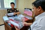 Empat tersangka  pengiriman rokok ilegal dilimpahkan ke Kejari Semarang