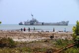 KRI Teluk Bone-511 tiba di Pariaman