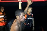 Tim SAR gabungan evakuasi enam penumpang perahu terbalik di Banggai Laut