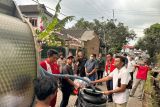 Pertamina salurkan bantuan untuk warga Lombok Barat terdampak sumur diduga tercemar BBM