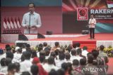 Presiden Joko Widodo memberikan sambutan dalam Rakernas VI Projo di Indonesia Arena GBK, Jakarta, Sabtu (14/10/2023). Rakernas tersebut mengangkat tema Suara Rakyat Penentu Kemenangan 2024. ANTARA FOTO/Aprillio Akbar/aww/zk