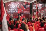 PDIP Surabaya menggelar nobar pengumuman cawapres pendamping Ganjar