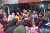 Bergelar adat Lubis, legislator Ade Rezki sosialisasi program pemerintah di Kampung Suka Mulya Pasaman