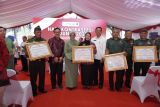 Polkes Bulukumba dan Kesdam XIV Hasanuddin raih dua penghargaan BKKBN