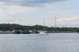 Puluhan wisman tumpangi yacht banjiri Tanjungpinantg