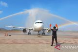 Super Jet Air resmi hadir melengkapi jumlah maskapai di Bandara Depati Amir Kota Pangkalpinang, Rabu (8/11/2023). (ANTARA FOTO/ELZA ELVIA)