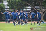 Pesepak bola Tim Nasional Jepang U-17 berlatih menjelang Piala Dunia U-17 2023 di lapangan latihan Saraga ITB, Bandung, Jawa Barat, Kamis (9/11/2023). Jepang akan bertanding dalam Grup D Piala Dunia U-17 2023 bersama Polandia, Argentina dan Senegal. ANTARA FOTO/M Agung Rajasa/agr