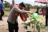 Wakapolda  pimpin gerakan menanam pohon di SMKN I Kupang