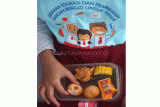 Siswa SD menunjukkan menu makanan sehat dan bergizi saat pemberian makanan ringan dalam Gerakan Edukasi dan Pemberian Pangan Bergizi untuk Siswa (Genius) di Kelurahan Balumbang Jaya, Kota Bogor, Jawa Barat, Rabu (22/11/2023). Badan Pangan Nasional melaksanakan Genius tahun 2023 di 50 Kabupaten dan Kota pada 10 provinsi di Indonesia dengan sasaran 25 ribu siswa usia sekolah dasar yang bertujuan untuk mendukung penanganan rawan pangan dan gizi serta peningkatan kualitas SDM generasi emas 2045. ANTARA FOTO/Arif Firmansyah/Spt.