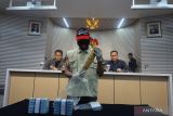 KPK tahan lima tersangka suap proyek pengadaan jalan di Kalimantan Timur