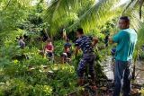 Lanal Ranai bersama warga gotong royong cegah banjir