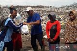 SMK di Temanggung bakti sosial pada pemulung di  TPA