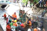 Wali Kota Makassar pimpin 2.000 staf gabungan membersihkan kanal
