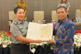 Kanwil Kemenkumham serahkan 32 sertifikat hak cipta ke Balai Bahasa Sulteng