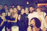 Taylor Swift rayakan ulang tahun bersama sahabat terdekatnya