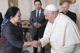 Puan Maharani-Olly Dondokambey bahas toleransi dengan Paus Fransiskus