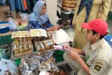 Jamin keamanan pangan, DKP Kulon Progo pantau produk perikanan di pasar rakyat
