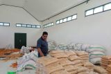 pempov Sulbar bantu benih padi varietas unggul untuk petani