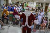 Berbagi kasih rayakan Natal bersama pasien di rumah sakit