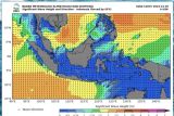 Masyarakat pesisir waspadai gelombang hingga 4 meter