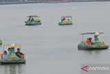 Warga padati Danau Sunter dan Waduk Pluit saat liburan tahun baru