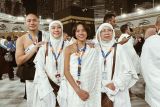 BCL bersama keluarga lewati pergantian tahun dengan umrah