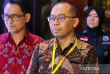 Truk pengangkut surat suara pemilu terguling di Semarang