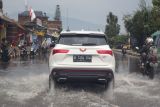 Penting fokus dalam berkendara guna hindari aquaplaning