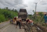 Pemprov mulai perbaiki jalan rusak di OKU Selatan yang tergerus longsor