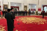 Presiden Joko Widodo lantik anggota KPPU di Istana Negara