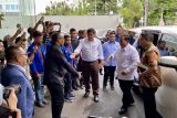 Maruarar Sirait sambut kedatangan Prabowo di Kantor PGI