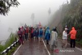 Ruas jalan Selo - Borobudur bisa dilewati usai tertimbun longsor