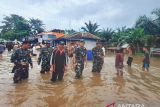 Kodim 0401/Musi Banyuasin bantu korban  banjir di Sanga Desa