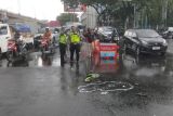Perempuan pesepeda motor tewas tabrakan di bundaran Kalibanteng