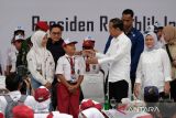 Jokowi ingatkan Bantuan Program Indonesia Pintar tak boleh dibelikan handphone atau pulsa