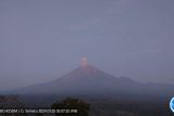 Gunung Semeru kembali erupsi dengan tinggi letusan mencapai 900 meter