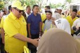 Golkar salurkan 4.000 paket sembako untuk warga Palembang