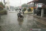 BMKG imbau warga waspadai potensi banjir dampak hujan lebat